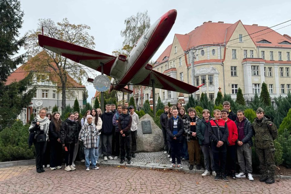 Wycieczka klas 8 do 22 Bazy Lotnictwa Taktycznego w Malborku